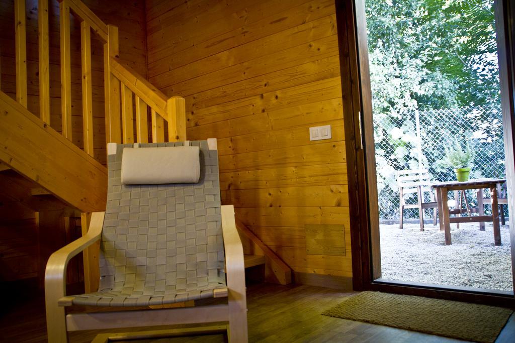 Apartamentos El Bosquet Sant Cugat del Valles Ruang foto